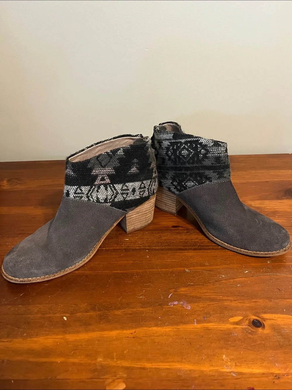 Toms Leila Suede Aztec Ankle Boot, Size 7.5